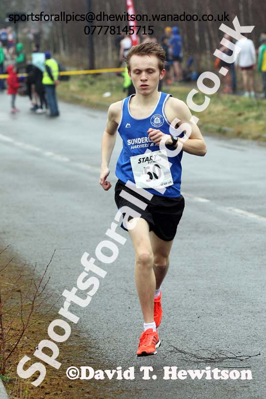 Mens relay, Elswick Harriers Relays, Newburn, Newcastle. Photo: David T. Hewitson/Sports for All Pics
